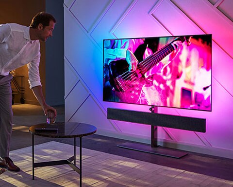 Ζήστε την εμπειρία της τηλεόρασης Philips Ambilight